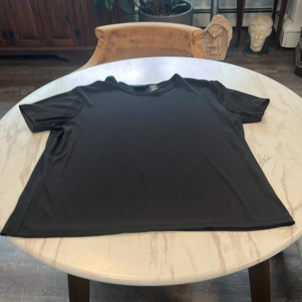Laura Scott Woman Tshirt